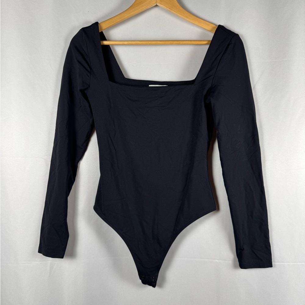 Babaton Aritzia Bodysuit Black Square‎ Neck Classic Stretch Everyday Staple Med